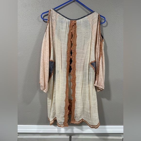 Gimmicks by BKE Crochet Henley Top - Picture 9 of 10